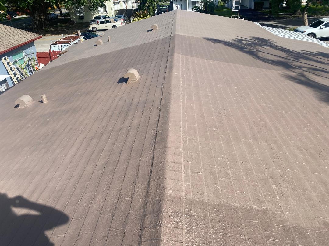 Shingle tile roof in Davie, FL before Roof Shield coating